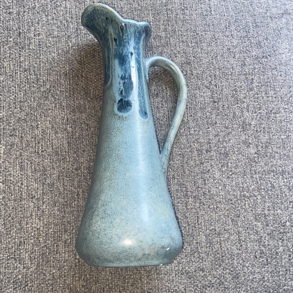 Mid century vase/pitcher blue shades drip glaze T5 - Picture 3 of 7